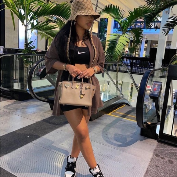 Gucci Beige GG Monogram Bucket Hat with Chin Straps - Picture 3 of 6